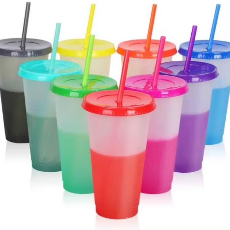 Tazza riutilizzabile che cambia colore